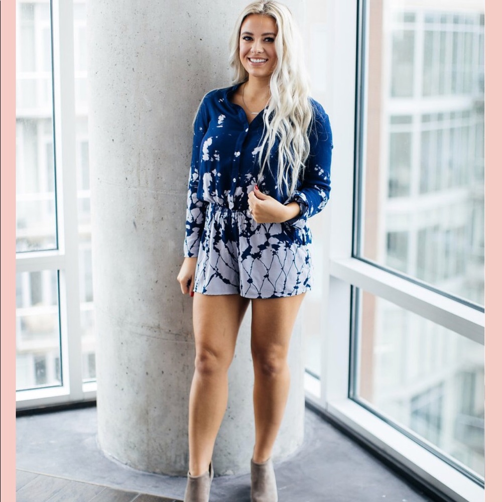 Kittenish Jessie James decker romper!!